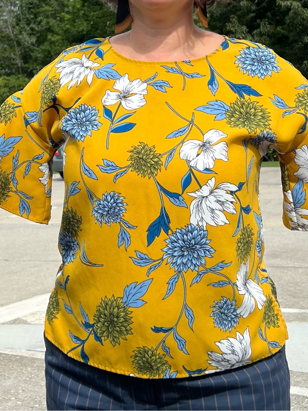 🌻Women’s Floral Print Blouse in Mustard Yellow - Picture 2 of 10